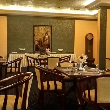 Aliqbal Hotel 알크호바르 외부 사진